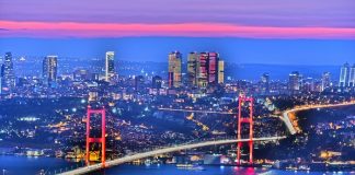 “Türkiye bir fırsat ülkesidir” dedi… İstanbul için genişletme kararı aldı Köprü ve Otoyol Ücretlerine Zam: Yeni Fiyat Listesi