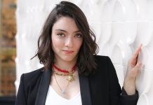 Merve Dizdar uçağa alınmadı, isyan etti Merve Dizdar uçağa alınmadı, isyan etti