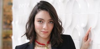 Merve Dizdar uçağa alınmadı, isyan etti Merve Dizdar uçağa alınmadı, isyan etti