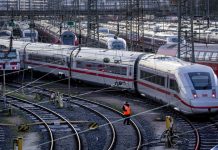 Demir yolu çalışanlarından 50 saatlik uyarı grevi