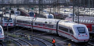 Demir yolu çalışanlarından 50 saatlik uyarı grevi