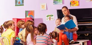 Turizm sektöründe çalışan anneler için her otele bir kreş önerisi Almanya annelere yardım