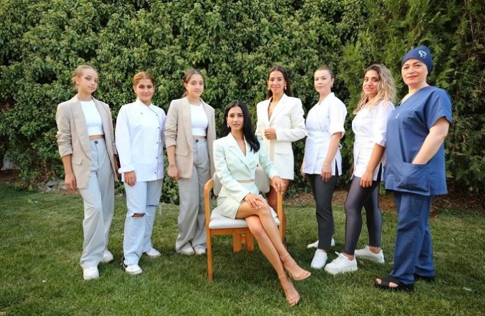 luna clup zekariyakoy İstanbul'da gidilmesi gereken yerler listeniz için yeni bir adres: Luna Club