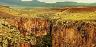 Dünyanın En Büyük 2. Kanyonu Ihlara Vadisi Ihlara Vadisi, Aksaray