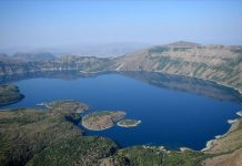 Nemrut Krater Gölü’nde turizm sezonu açıldı