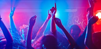 Bodrum Gece Hayatı Kan Ağlıyor: Antik Tiyatro’da Konserler İptal, Kulüpler Erken Kapanıyor Bodrum Gece Hayatı Kan Ağlıyor: Antik Tiyatro'da Konserler İptal, Kulüpler Erken Kapanıyor