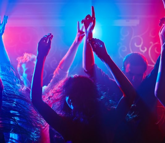 Zeytinli Rock Festivali, bu yıl ilk kez İstanbul’da müzikseverlerle buluşacak Bodrum Gece Hayatı Kan Ağlıyor: Antik Tiyatro'da Konserler İptal, Kulüpler Erken Kapanıyor