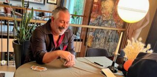 Cem Yılmaz’dan Tatil Tavsiyesi Cem Yılmaz'dan Tatil Tavsiyesi