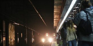 Marmaray’da intihar Marmaray'da intihar