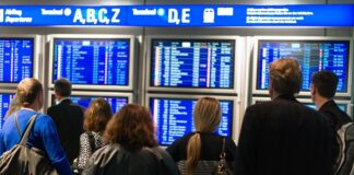 Üç Saati Aşan Rötarlı Uçuşlar İçin Yolculara Tazminat Ödenecek Yaz Tatilinde Uçak Bileti Almak İçin En Uygun Zamanlar