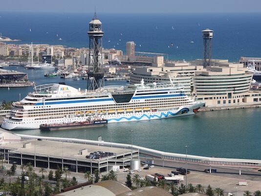 Avrupa Kentleri Kruvaziyer Turistlerinden Şikayetçi Avrupa Kentleri Kruvaziyer Turistlerinden Şikayetçi