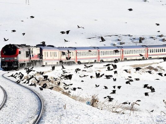 Turistik Doğu Ekspresi’nde Yeni Sezon Seferleri Başladı: 160 Öğrenciye Ücretsiz Seyahat İmkanı Turistik Doğu Ekspresi’ne Yeni Alternatifler