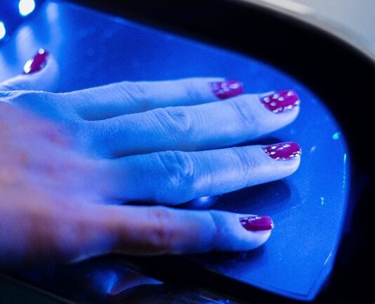 Kalıcı Oje, Protez-Jel Tırnaklardaki Tehlike: Akrilat Alerjisi Nedir? Kalıcı oje protez tırnak alerjisi