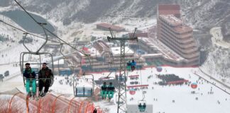 Rusya’da Kuzey Kore’ye Kayak Turu Satışları Başladı Rusya'da Kuzey Kore'ye Kayak Turu