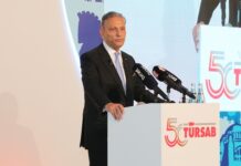 İstanbul Turizmde Geri Kalıyor: Paris ve Barselona ile Aradaki Fark Büyüyor! TÜRSAB Başkanı Firuz Bağlıkaya Turizm Yüzyılı