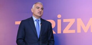 Mykonos Gerçekten Ucuz mu? Bakan Ersoy Açıkladı: 40 Bin Ev Belge Aldı, Belgesizlere Ceza Kesiliyor Mykonos Gerçekten Ucuz mu? Bakan Ersoy Açıkladı: 40 Bin Ev Belge Aldı, Belgesizlere Ceza Kesiliyor