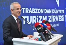 Bakan Uraloğlu’ndan Trabzon’a Uçuş Müjdesi Bakan Uraloğlu'ndan Trabzon'a Uçuş Müjdesi