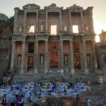 Bakanlığın Gece Müzeciliği ile Özel Davet Çelişkisi: Efes’in Kapıları Neden Kapandı?