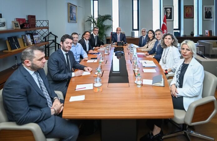 ersoy booking Bakan Ersoy Açıkladı: Booking.com Türkiye'deki Faaliyetlerini Arttıracak