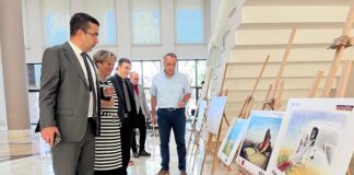 Antalya Bilim Üniversitesi’nde Turizm Karikatürleri Sergisi Açıldı Antalya Bilim Üniversitesi’nde Turizm Karikatürleri Sergisi Açıldı