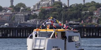 Boğaz’da Yeni Tartışma: Deniz Dolmuşlar Estetik mi Çirkin mi? Boğaz'da Yeni Tartışma: Deniz Dolmuşlar Estetik mi Çirkin mi?