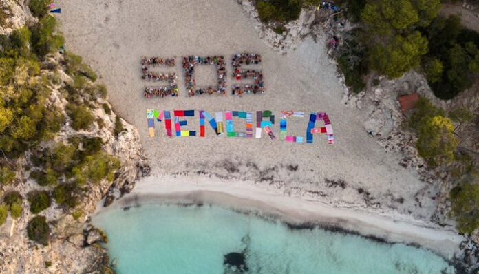SOS Menarco Minarko protesto "Over Tourism" Protestoları Avrupa'da Yaygınlaşıyor