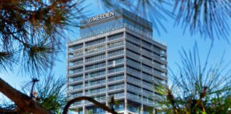 Le Meridien Istanbul Etiler Otel’in Büyüleyici Havuzu: Eşsiz Bir Deneyim Le Meridien Istanbul Etiler Otel'in Büyüleyici Havuzu: Eşsiz Bir Deneyim