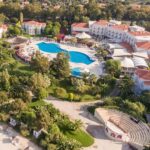 Havalimanları Yolcu Rekorları Kırıyor, Otelciler İse Soruyor: Nerede Bu Turistler? Havalimanları Yolcu Rekorları Kırıyor, Otelciler İse Soruyor: Bu Turistler Nerede?