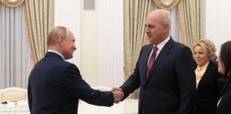 Eski Turizm Bakanı Rusya Devlet Başkanı Putin İle Görüştü