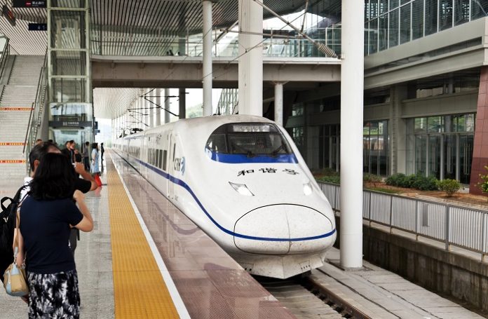 cin tren Çin'de Güz Ortası Festivali Tatilinde 4 Günde 74 Milyon Tren Yolculuğu Bekleniyor