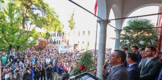 Özgür Özel Açıkladı: CHP Belediyeleri, Turizm Alanlarının %92’sinde Aktif Hizmet Veriyor Özgür Özel Açıkladı: CHP Belediyeleri, Turizm Alanlarının %92'sinde Aktif Hizmet Veriyor