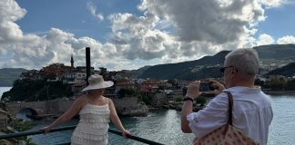 Astoria Grande Kruvaziyeri Soçi’den Amasra’ya 1031 Yolcu Getirdi Astoria Grande Kruvaziyeri Soçi'den Amasra'ya 1031 Yolcu Getirdi