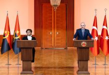 Türkiye ve Angola Arasında Turizm ve Ekonomik İşbirliği Kapıları Açılıyor TBMM Başkanı Kurtulmuş, Türkiye'ye resmi ziyaret gerçekleştiren Angola Meclis Başkanı Carolina Cerqueira ile Meclis'te bir araya geldi.