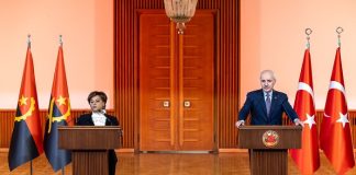 Türkiye ve Angola Arasında Turizm ve Ekonomik İşbirliği Kapıları Açılıyor TBMM Başkanı Kurtulmuş, Türkiye'ye resmi ziyaret gerçekleştiren Angola Meclis Başkanı Carolina Cerqueira ile Meclis'te bir araya geldi.