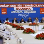 CHP Genel Başkanı Özgür Özel’in Antalya Ziyareti: İsrailli Turistlere Mesaj CHP Genel Başkanı Özgür Özel'in Antalya Ziyareti: İsrailli Turistlere Mesaj