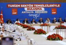 CHP Genel Başkanı Özgür Özel’in Antalya Ziyareti: İsrailli Turistlere Mesaj CHP Genel Başkanı Özgür Özel'in Antalya Ziyareti: İsrailli Turistlere Mesaj