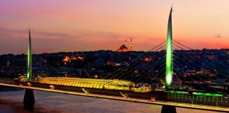 İstanbul’da Gece Çalışan Metro, İETT, Marmaray ve Metrobüs Hatları İstanbul Metro kaça kadar açık? Gece Metrosu hatları. Metrobüs durakları. Metrobüs kaça kadar açık? İETT gece otobüsleri. Marmaray saatleri.