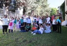 HIS Limitless’ten Depremzede ve Özel Gereksinimli Çocuklara Umut Olan Proje Depremzede ve Özel Gereksinimli Çocuklar İçin İlham Veren Bir Proje: 100 Çocuk 100 Eser 1 Belgesel