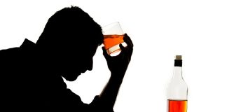 THY’nin Dubai-İstanbul Uçağında Sarhoş Yolcu Olay Çıkardı THY'nin Dubai-İstanbul Uçağında Sarhoş Yolcu Olay Çıkardı