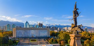 Türk Dünyasının Manevi Başkenti Türkistan’a Özel Statü Verildi Kazakistan Meclisi, "Türk dünyasının manevi başkenti" Türkistan'a özel statü veren yasa tasarısını kabul etti