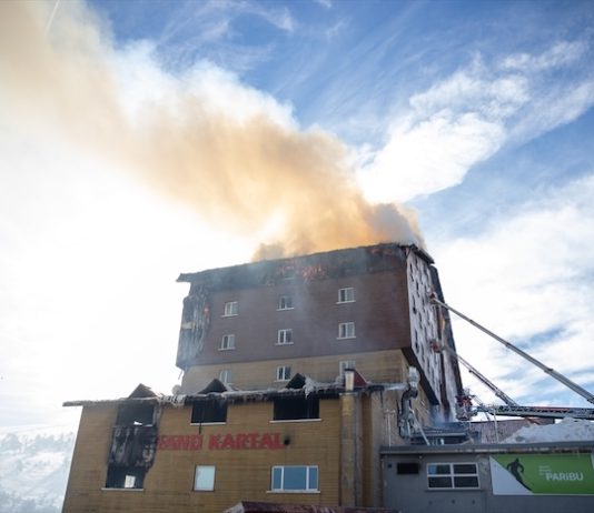 Bakan Ersoy: Kültür ve Turizm Bakanlığı’nın Otel Açma-Kapatma Yetkisi Yok Grand Kartal Otel