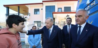 Turizm Bakanı Ersoy, Cumhurbaşkanı Erdoğan ile Güven Tazeledi Turizm Bakanı Ersoy, Cumhurbaşkanı Erdoğan ile Güven Tazeledi