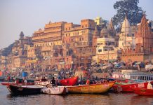 Dünya Üzerinde İnsanların Yaşamak İçin Değil, Ölmek İçin Geldiği Tek Şehir: Varanasi