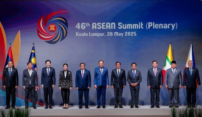 AA-46_ASEAN_ZIRVESI_MALEZYADA_BASLADI
