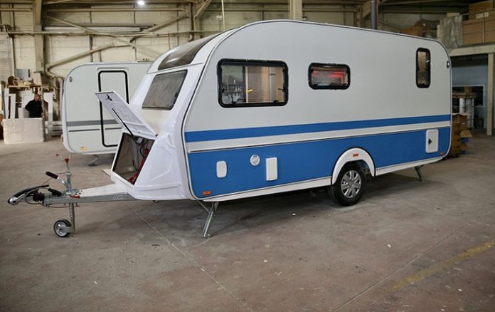 01 karavan AA