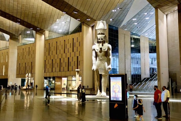 Grand Egyptian Museum, yeni misir muzesi Grand Egyptian Museum