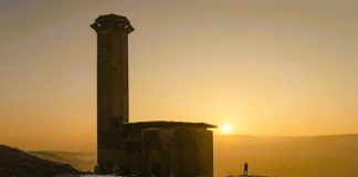 Anadolu’da Yapılan İlk Türk Camisi: Ebu’l Menuçehr