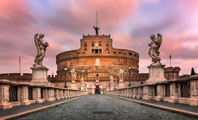 Ponte SantAngelo ve Castel SantAngelo - Depositphotos