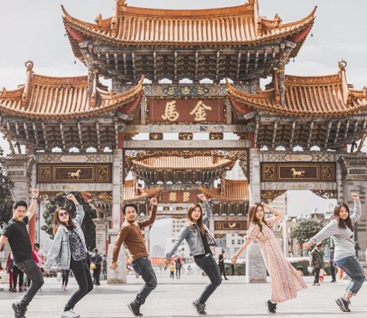 Çin’e Gidecek Türk Vatandaşlarına Kritik Rehber: Vize Zorunluluğu, Transit Kuralları ve Yasal Riskler