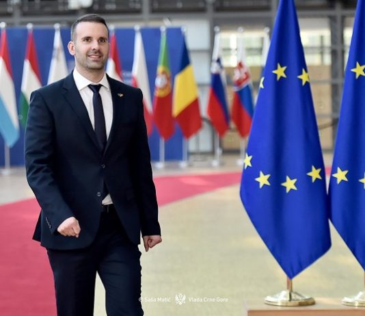 Karadağ, Türkiye ile vizesiz seyahati yeniden uygulamaya koyacak